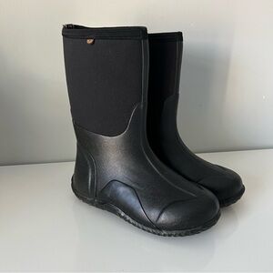 Bogs Black Insulated Waterproof Rain Boots In Size 6